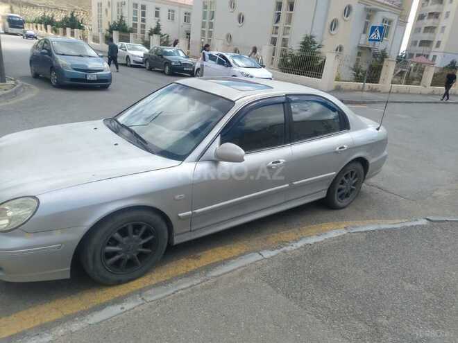 Hyundai Sonata-2