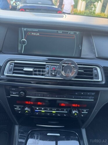 BMW 750-9