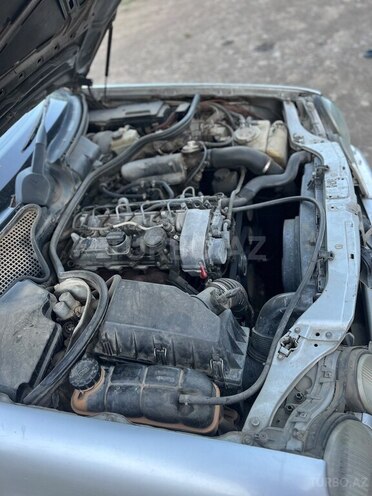 Mercedes E 200-6