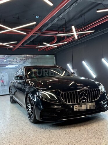 Mercedes E 220 d-2