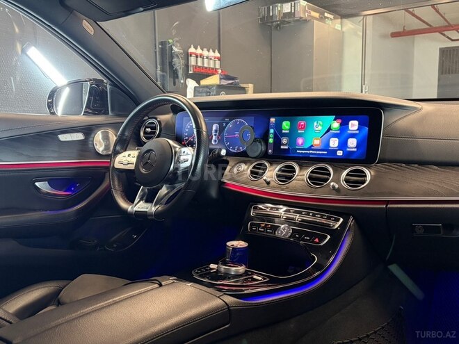 Mercedes E 220 d-6