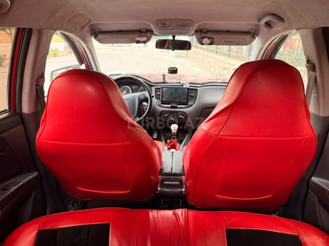 Kia Rio-5