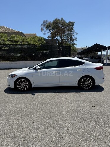 Hyundai Elantra-5