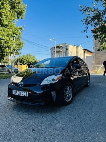 Toyota Prius-2