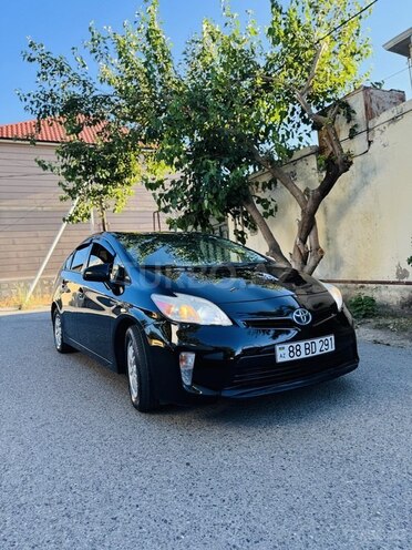 Toyota Prius-5