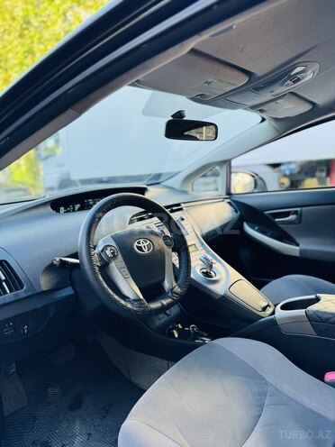 Toyota Prius-9