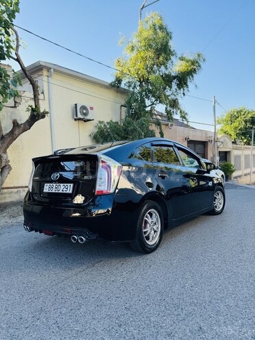 Toyota Prius-4