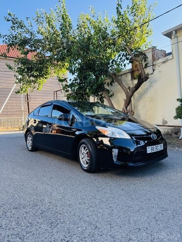Toyota Prius-1