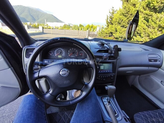 Nissan Maxima-9