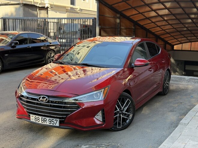 Hyundai Elantra-1