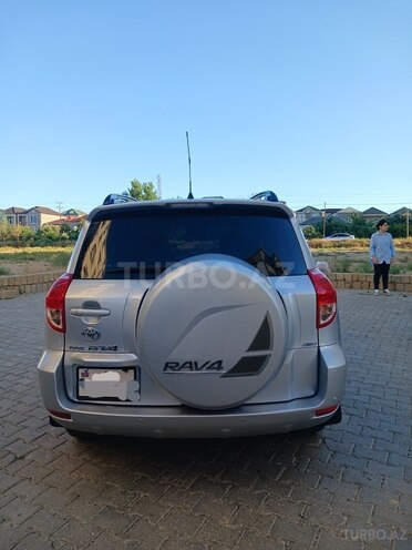 Toyota RAV4-5