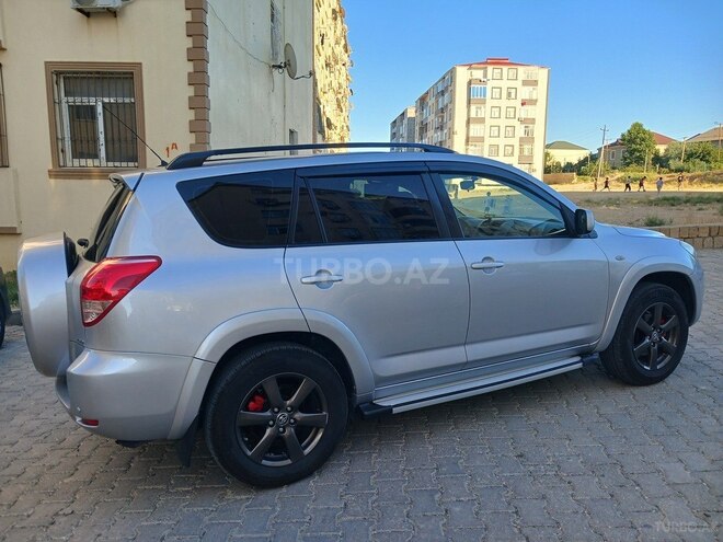 Toyota RAV4-6