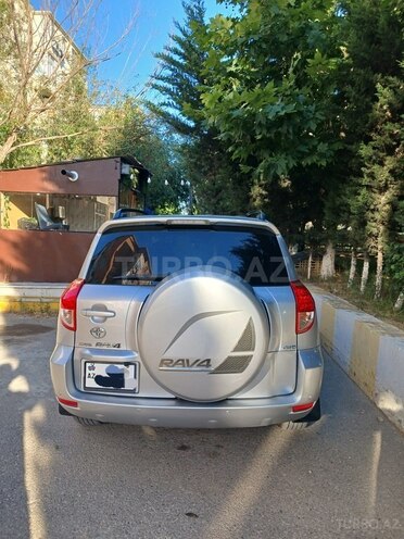 Toyota RAV4-3