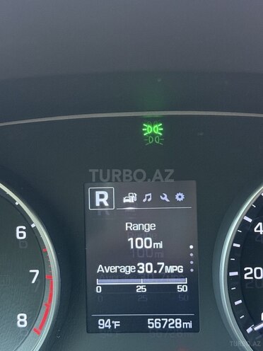 Hyundai Elantra-17