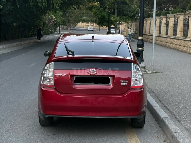 Toyota Prius-5