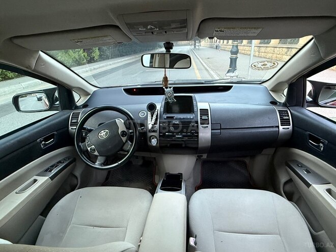 Toyota Prius-9