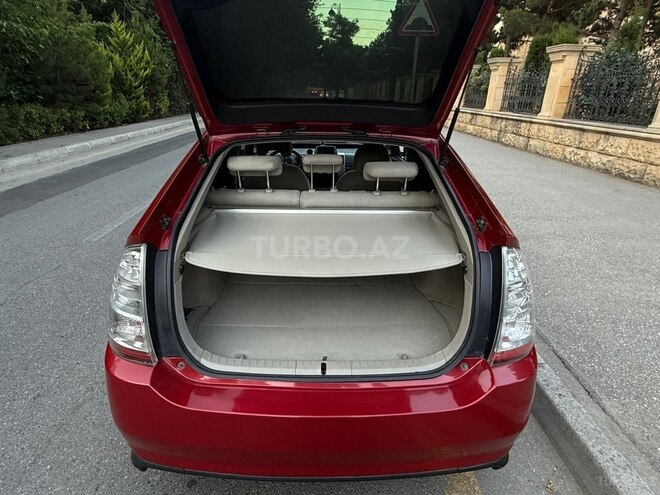 Toyota Prius-8