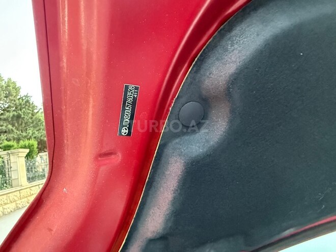 Toyota Prius-12