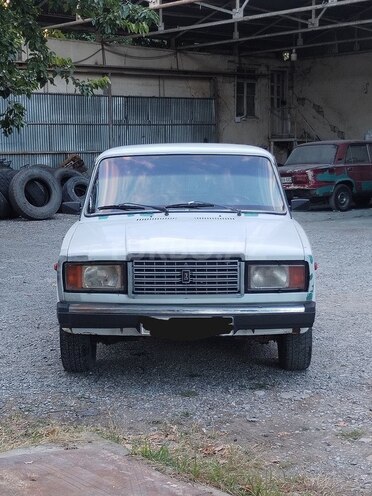 LADA (VAZ) 2107-1