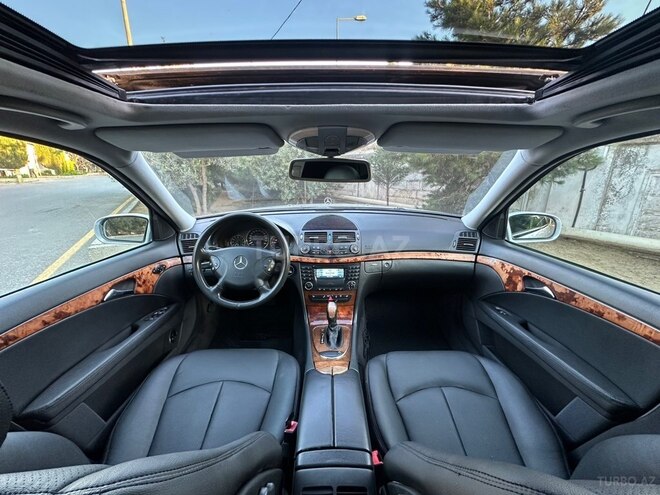 Mercedes E 240-7