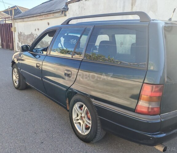 Opel Astra-2