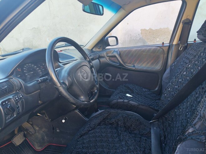 Opel Astra-7