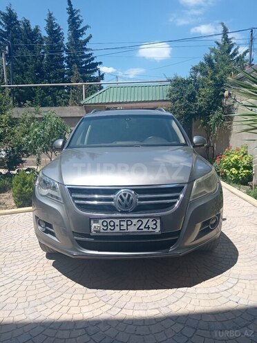 Volkswagen Tiguan-1