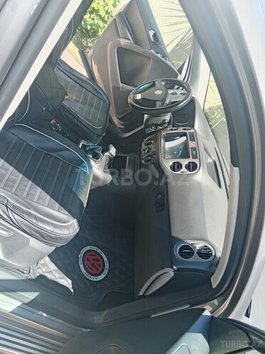 Volkswagen Tiguan-11
