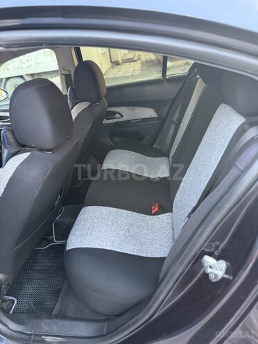 Chevrolet Cruze-6