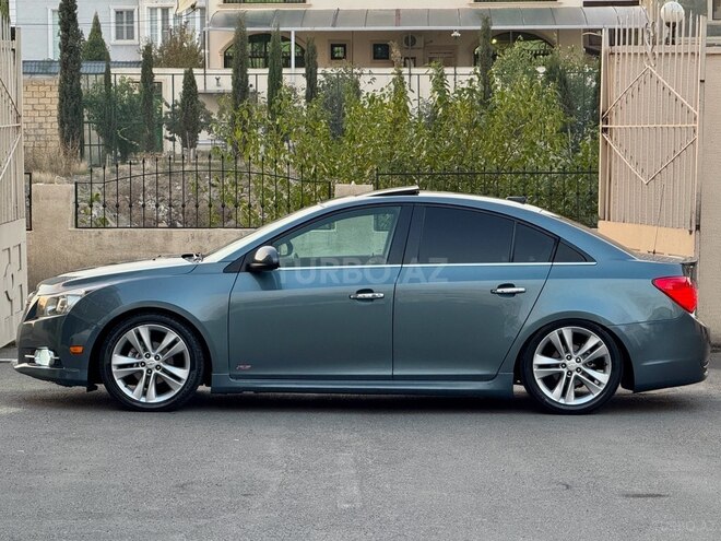 Chevrolet Cruze-10