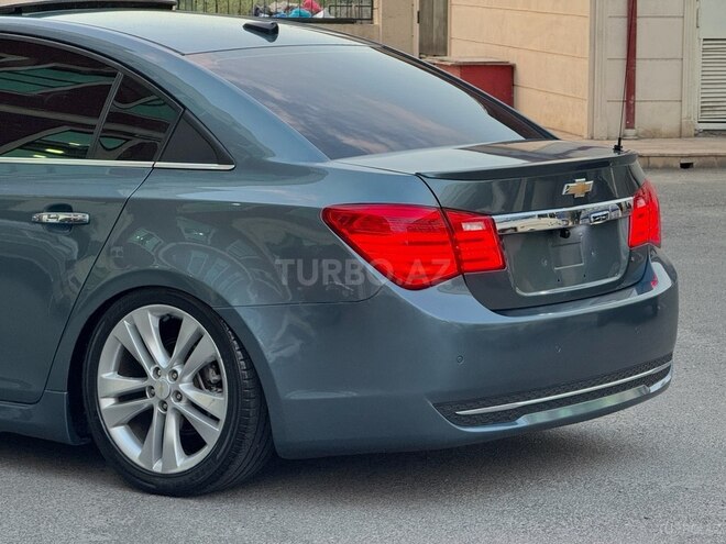 Chevrolet Cruze-12
