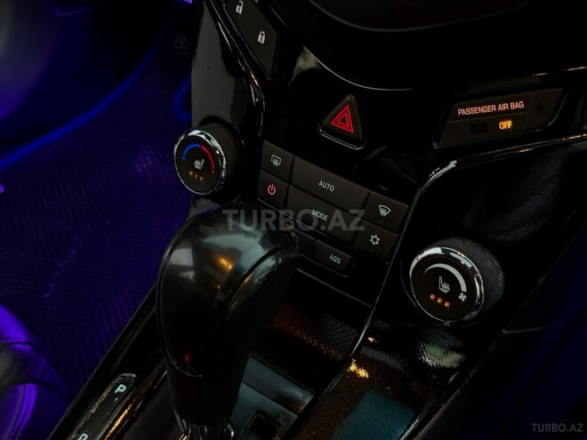 Chevrolet Cruze-19