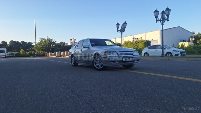 Mercedes C 220-2