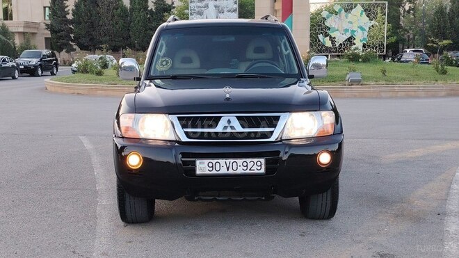 Mitsubishi Pajero-16