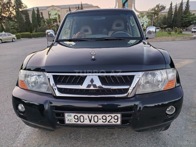 Mitsubishi Pajero-9