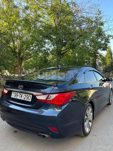 Hyundai Sonata-2