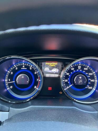 Hyundai Sonata-8
