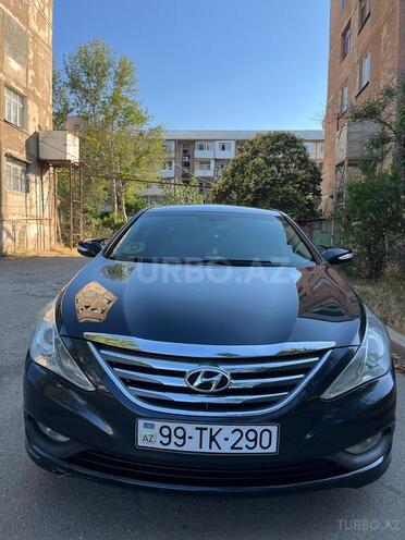 Hyundai Sonata-1