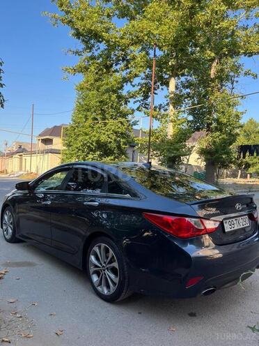 Hyundai Sonata-5