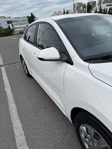 Kia Rio-8