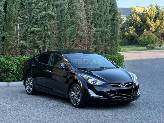 Hyundai Elantra-4