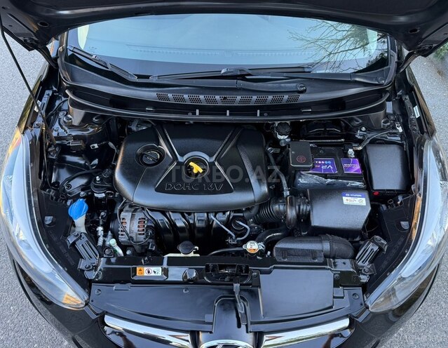 Hyundai Elantra-21