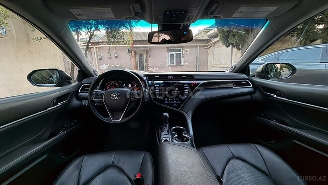 Toyota Camry-6