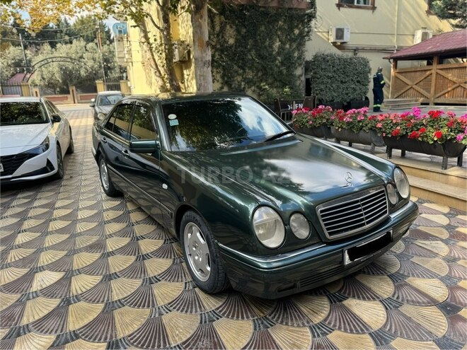 Mercedes E 230-2