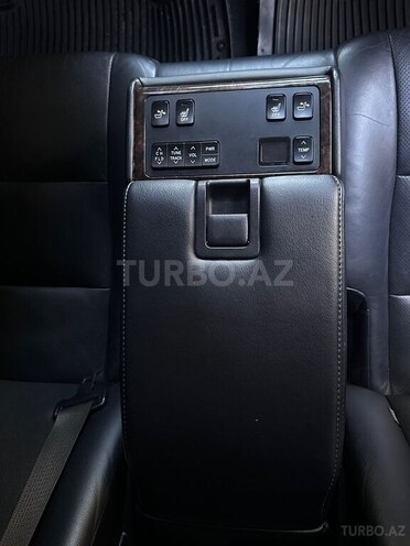 Toyota Camry-10