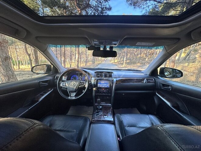 Toyota Camry-11