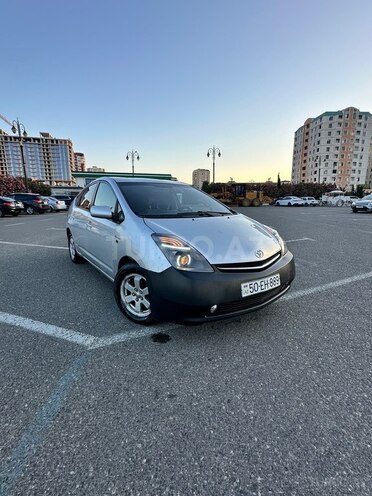 Toyota Prius-4