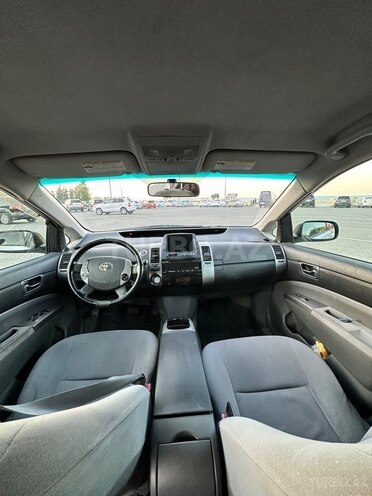 Toyota Prius-7