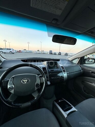 Toyota Prius-5
