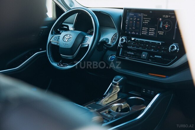 Toyota Highlander-4